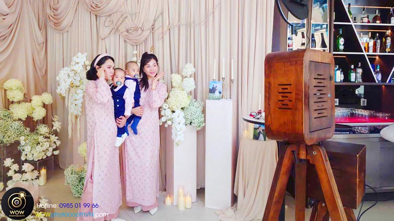 thuê photo booth thích hợp cho sự kiện cá nhân: Tiệc cưới, sinh nhật, thôi nôi...