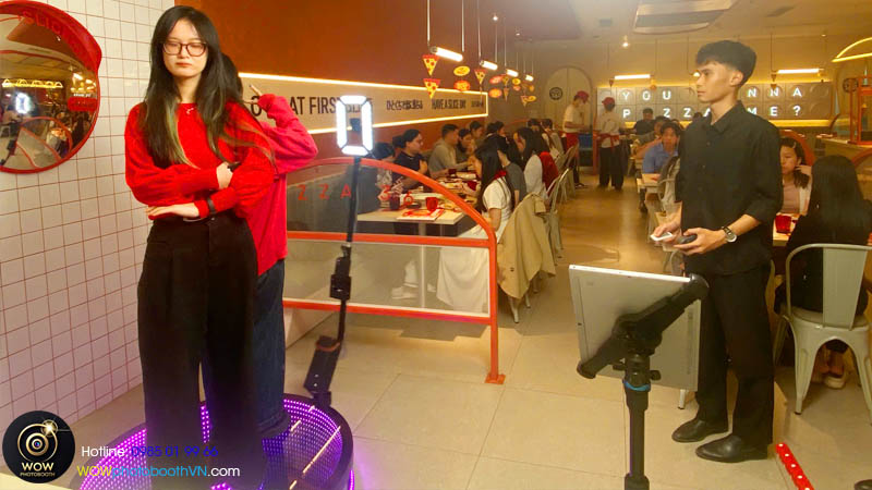 chú ý thêm nguồn điện để vận hành photobooth