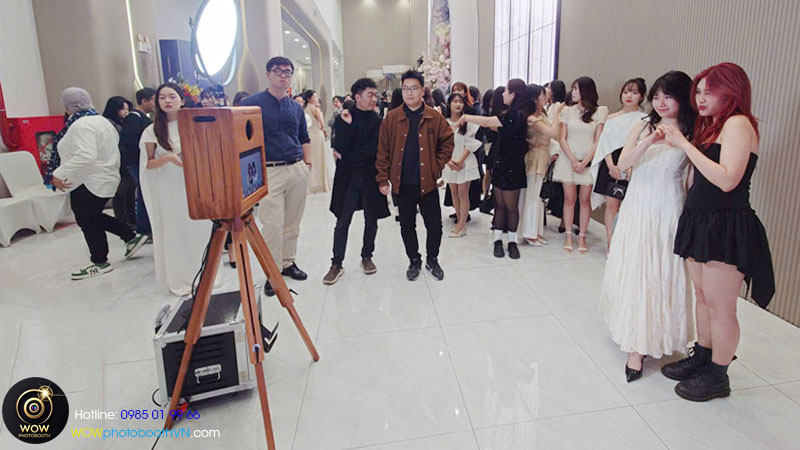 Photo booth hà nội có thể nâng tầm sự kiện dễ dàng