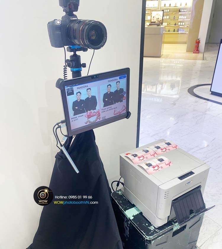 Dịch vụ cho thuê photobooth sự kiện teambuilding với thiết bị đa dạng