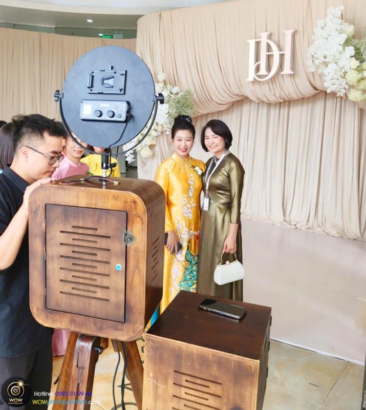 Lợi ích khi thuê photobooth mang lại cho sự kiện cặp đôi