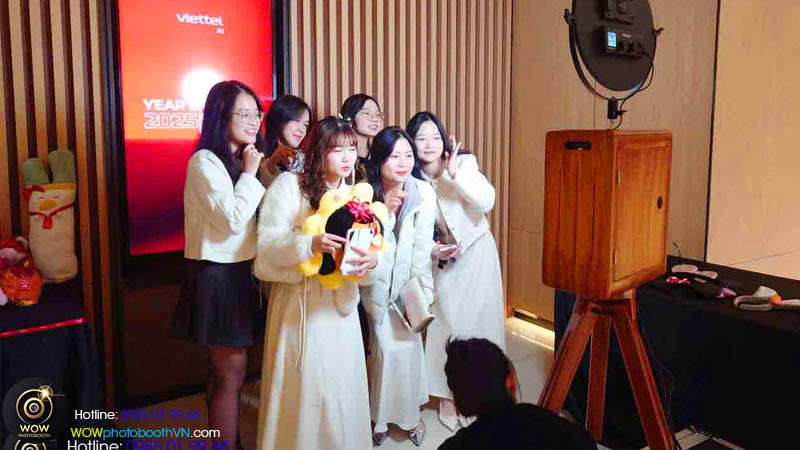 Đối tác lớn cung cấp photo booth chụp ảnh lấy liền cho tập đoàn viettel