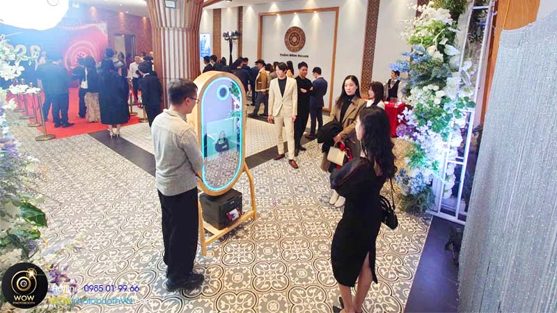 Photobooth di động in ảnh cuối năm cho doanh nghiệp là gì