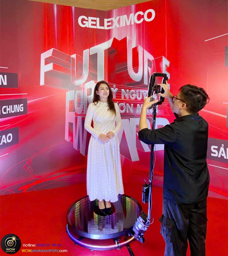Sự kiện cuối năm Geleximco chụp ảnh cùng photo booth